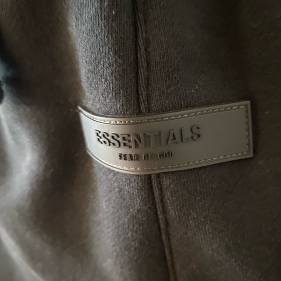 ESSENTIALS FEAR OF GOD STRETCH LIMO SWEAT-SHORTS 2022 - Picture 3 of 5